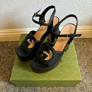 GUCCI Interlocking G Cutout Platform Sandals Black 🖤